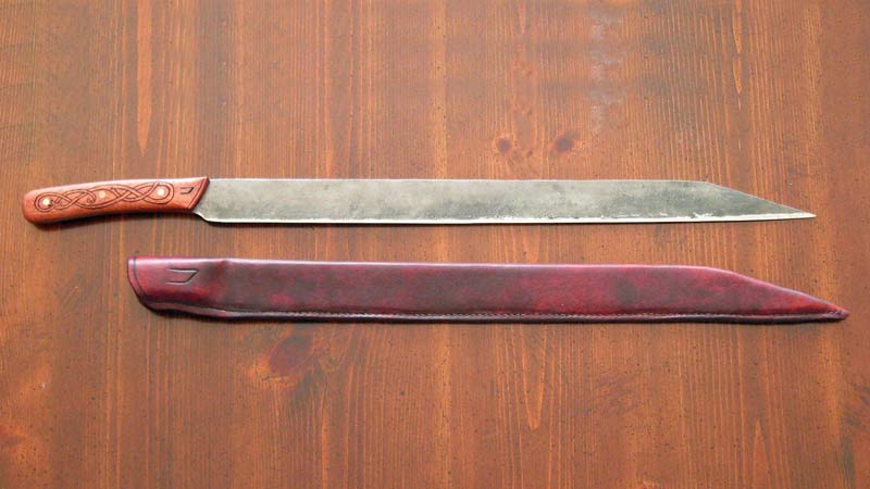 Length: 25 3/4in (65cm), Blade: 20in (50cm). Weight:17oz (481g)