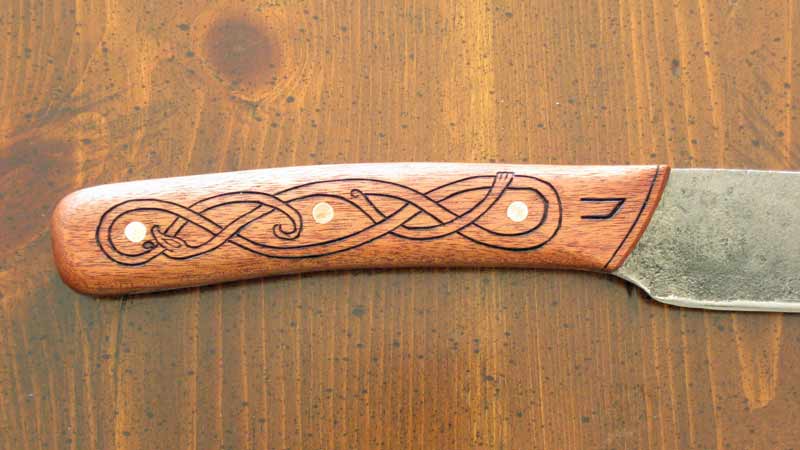 Point of Balance: 5in (12cm) forward of lower guard.